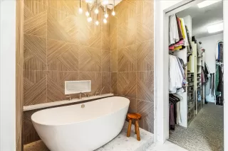 Photo #4: 68103875 Listing 