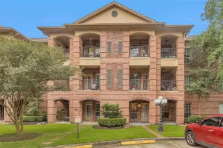 Browse active condo listings in KINGWOOD VILLAGE ESTATES