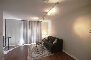 Photo #3: 68187546 Listing 