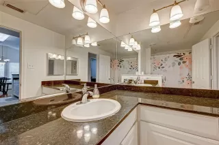 Photo #5: 6875929 Listing 