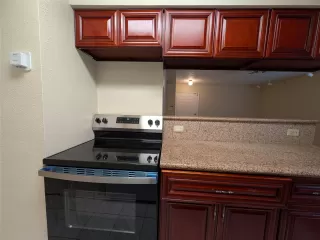 Photo #5: 68924303 Listing