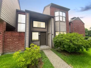 More Details about MLS # 6896155 : 7447 CAMBRIDGE STREET # 71