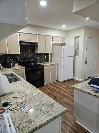 Photo #5: 69008089 Listing 