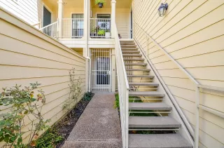 Photo #2: 69029851 Listing 