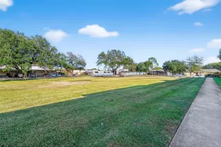 Photo #2: 6933687 Listing 