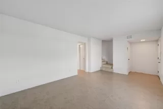 Photo #6: 6933687 Listing 