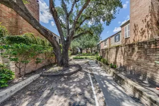 Photo #2: 69352337 Listing 