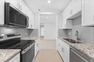 Photo #6: 69699983 Listing