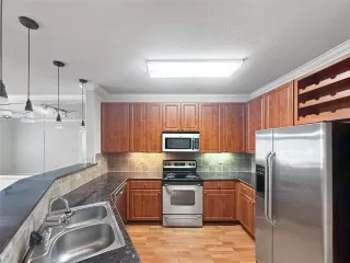 Photo #6: 69888673 Listing 