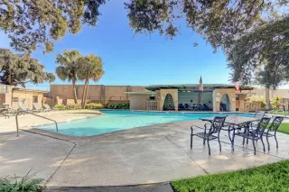 Photo #2: 69943552 Listing 