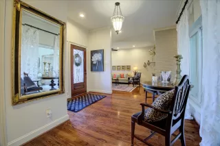 Photo #6: 69943552 Listing 