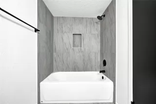 Photo #3: 70010801 Listing 