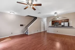 Photo #4: 70458368 Listing 