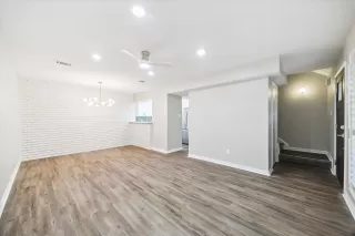 Photo #5: 70465272 Listing 