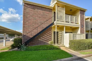 Photo #2: 70523543 Listing