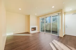 Photo #6: 70642386 Listing 