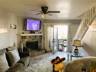 Photo #5: 70902043 Listing 