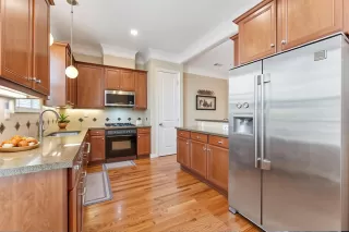 Photo #4: 70988811 Listing 