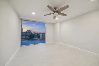 Photo #1: 71082268 Listing