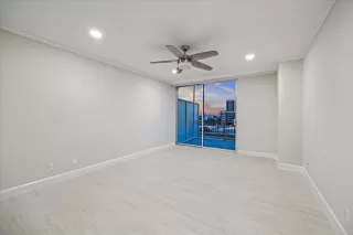 Photo #2: 71082268 Listing