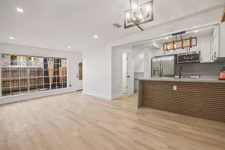 Photo #3: 7121687 Listing