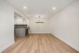 Photo #4: 7121687 Listing