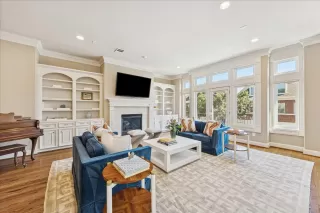 Photo #3: 71219923 Listing