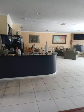 Photo #4: 71312884 Listing 