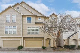 Photo #1: 71371637 Listing 