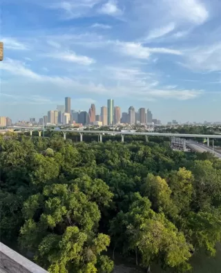 Photo #4: 71841998 Listing 