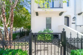 Photo #2: 71936908 Listing 