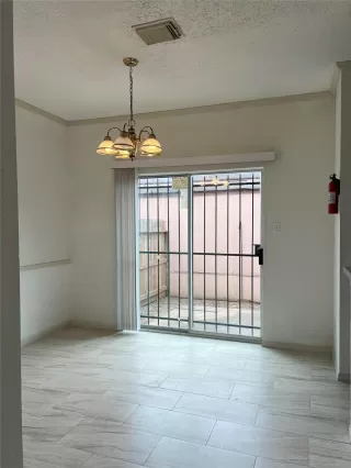 Photo #4: 71970305 Listing 