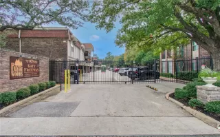 Photo #1: 72056857 Listing