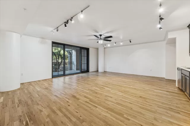 MLS: 72404640 Condo For Sale