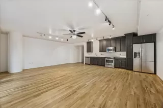 Photo #1: 72404640 Listing 