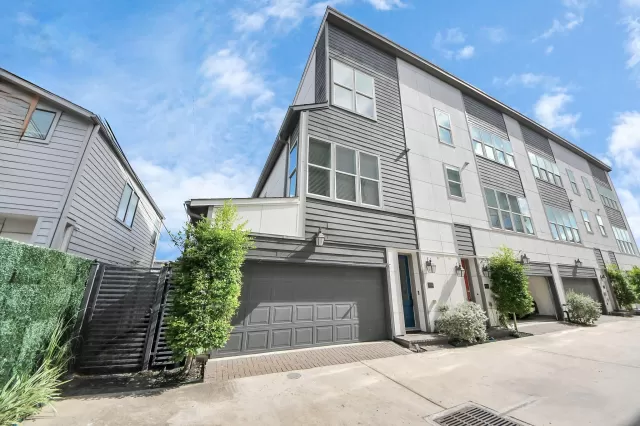 MLS: 72639122 Condo For Sale