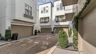 More Details about MLS # 72842346 : 5429 LARKIN STREET