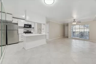 Photo #3: 72887446 Listing 