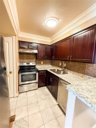 Photo #3: 72954642 Listing