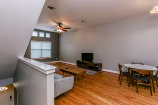 Photo #2: 73071934 Listing