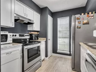 Photo #2: 73315557 Listing 