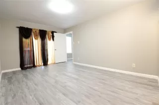 Photo #5: 73740028 Listing