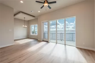 Photo #2: 74057910 Listing 