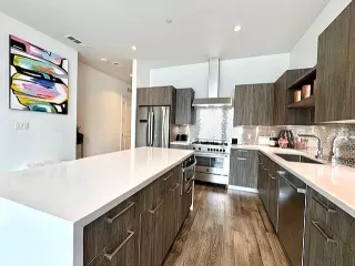 Photo #4: 74175204 Listing 