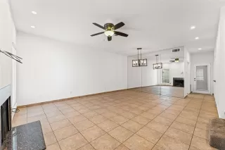 Photo #3: 74183487 Listing