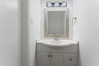 Photo #6: 74183487 Listing