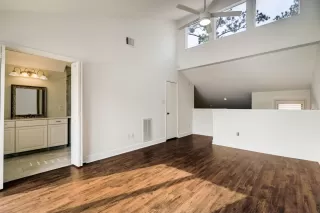 Photo #5: 74353517 Listing 