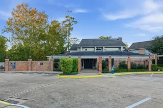 Photo #1: 74371175 Listing