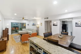 Photo #5: 74371175 Listing