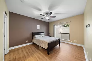 Photo #5: 74556559 Listing